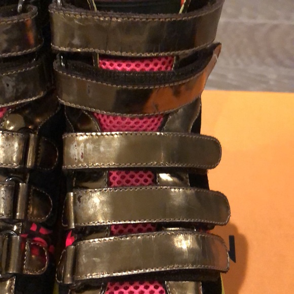 Louis Vuitton graffiti sneakers - Picture 4 of 16